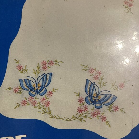VTG VOGART CRAFTS Stamped Cross Stitch Butterflies Scarf Embroidery /Painting - Picture 2 of 3